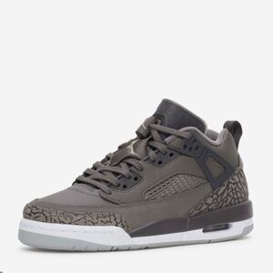 Jordan’s size M11
